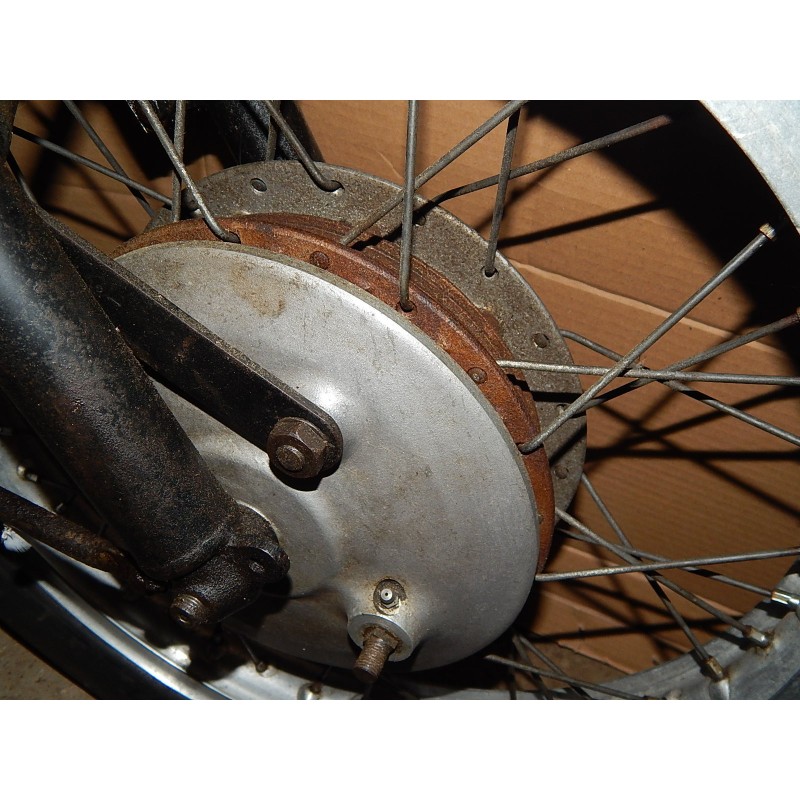 Roue avant 40 rayons chromée DNA 19 x 2.15 pour Sportster FXD de 1984 à