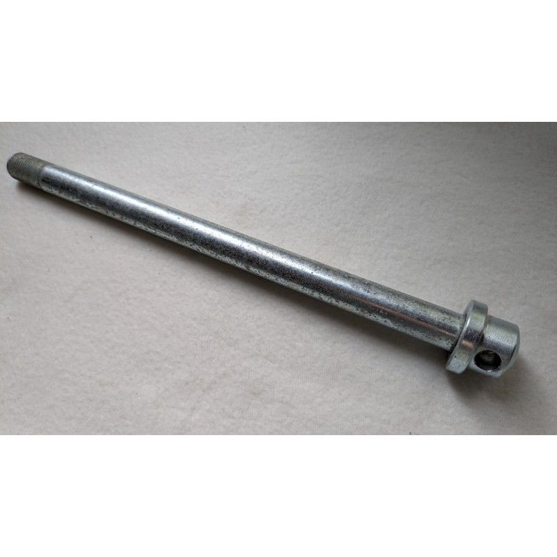 Axe de Roue Arrière Triumph T150, X75 et BSA A75 avec Moyeu Conique