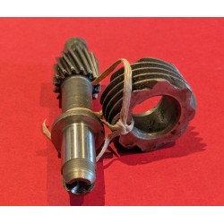 Axe et Pignon d'Allumeur (Distributeur) BSA C15 B40 Neufs d'Époque