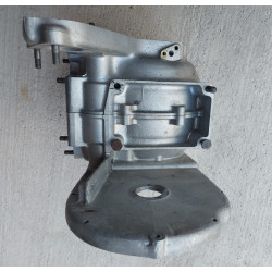 Une Paire de Carters de Moteur BSA A7 avec cadre Coulissant