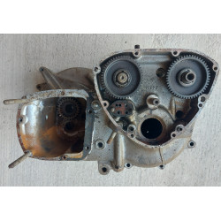 Une Paire de Carters de Moteur Triumph T120R de 1968