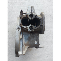 Une Paire de Carters de Moteur Triumph T120R de 1968