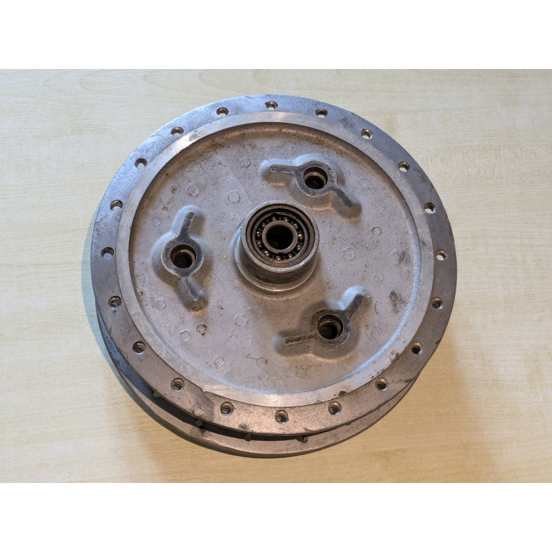 Moyeu de Roue Arrière Norton d'Occasion Huit Pouces en Aluminium