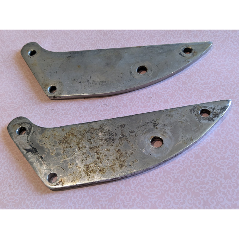 Plaques de Montage Des Cale Pieds Passager Triumph Unit 650cc et T150