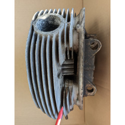 Culasse d'Occasion BSA A65 Thunderbolt Mono-Carbu avec Cache Culbuteur et Pipe d'Admission