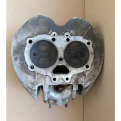 Culasse d'Occasion BSA A65 Thunderbolt Mono-Carbu avec Cache Culbuteur et Pipe d'Admission