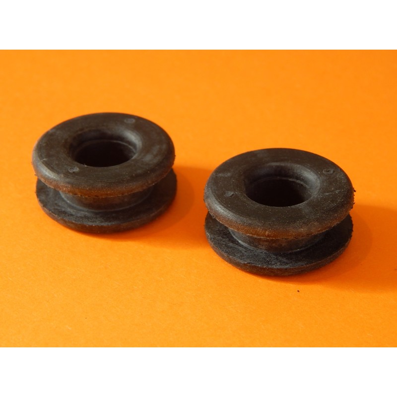 Oeillets en Caoutchouc pour Montage de Phare (Paire)